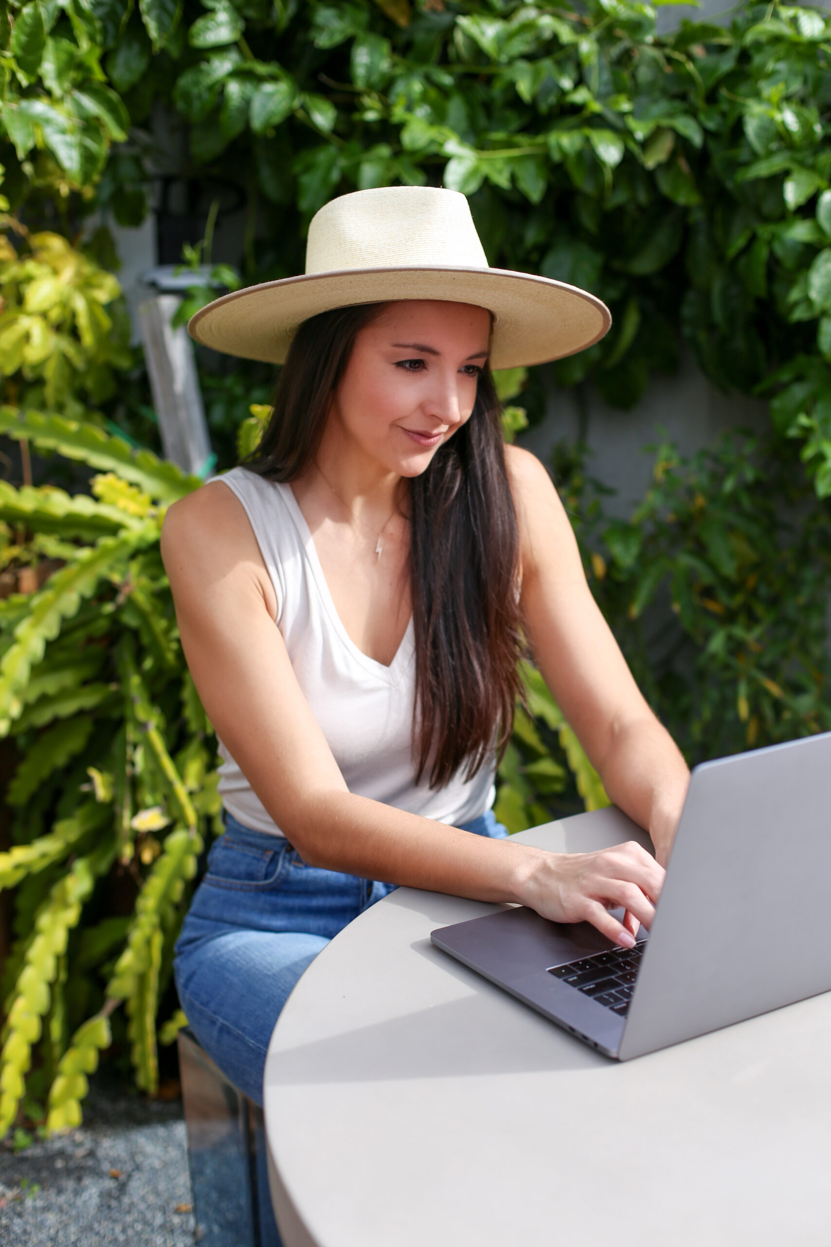 Britt Outdoor Laptop